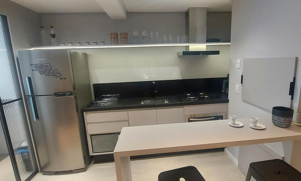 Apartment Metalic Com Lareira Ecologica